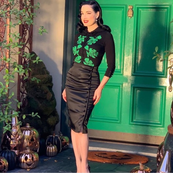 Wheels and Dollbaby Dita Cardigan Black with Emerald Embroidered 12 NWT - Picture 9 of 10